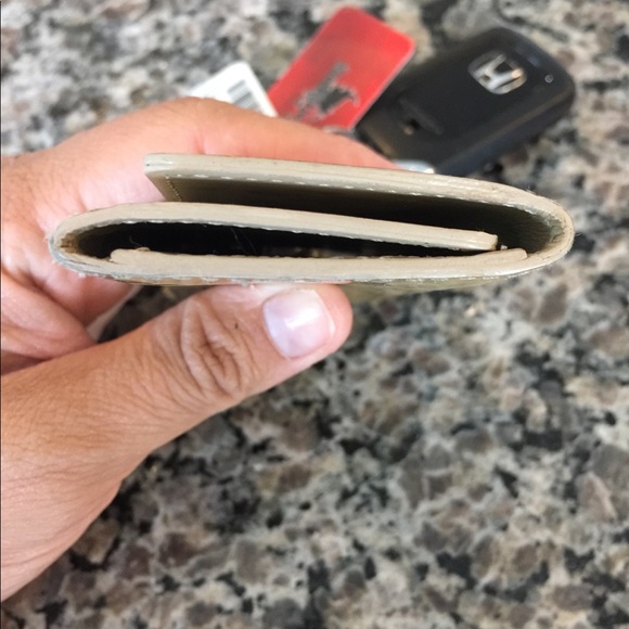 Authentic Louis Vuitton Keyholder - Picture 2 of 6